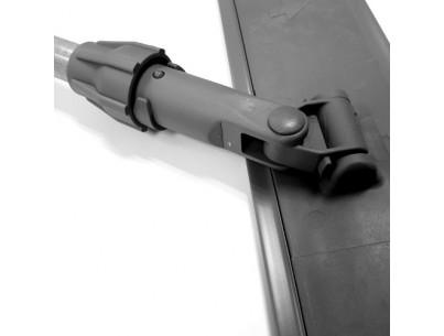 Magnet cleaner non magnetic broom for mri