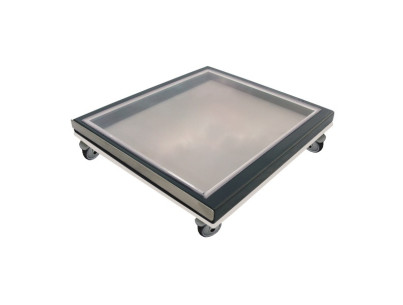 Cadre inférieur équipé de 4 roues à freins